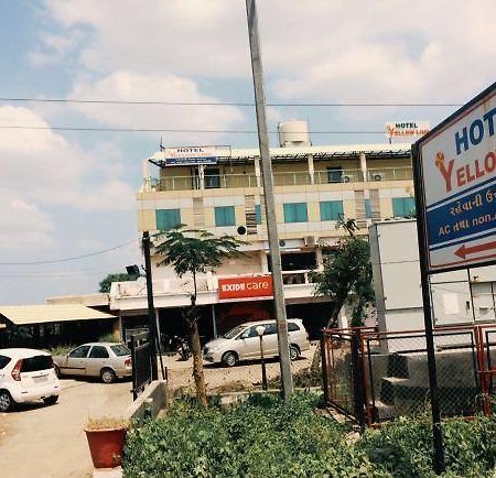 Hotel Yellow Lime Ahmedabad Exterior foto