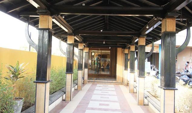 Hotel Yellow Lime Ahmedabad Exterior foto